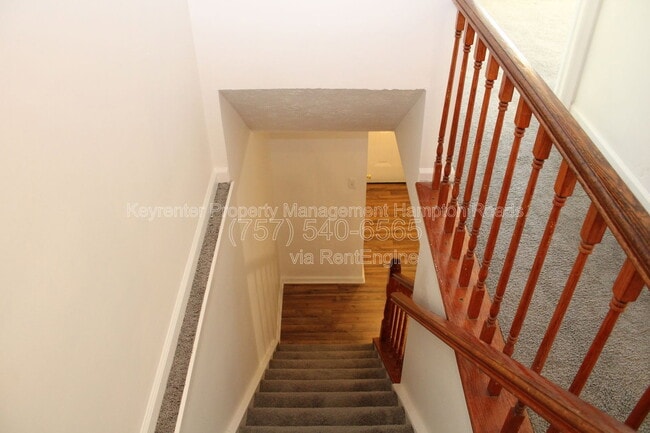 Building Photo - 44 Lucinda Ct