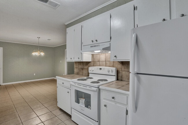 Building Photo - 355 St Joe Blvd