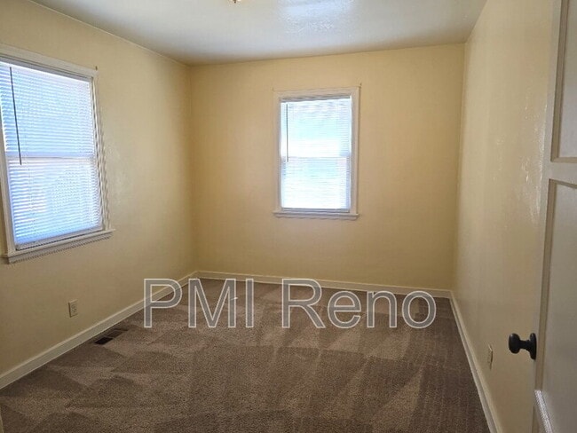 Building Photo - 1340 N Sierra St