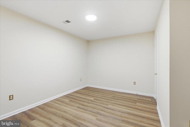 Building Photo - 4635 Linmar Ct