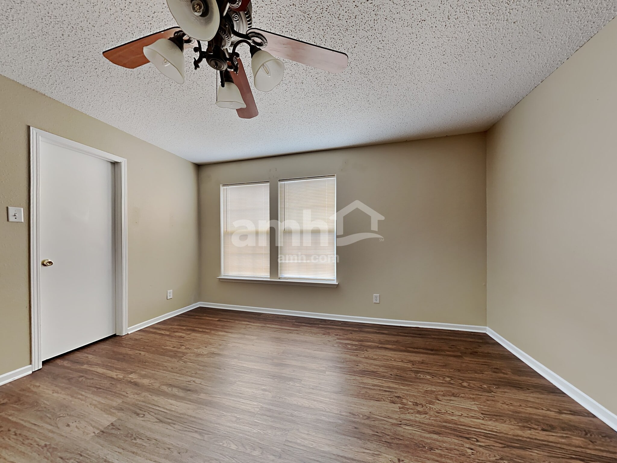 Building Photo - 5601 Skipping Stone Dr