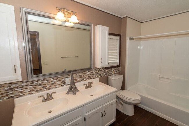Building Photo - Prairie Lane Estates 3 bedroom ranch with spacious rooms and amenities beyond your imagination