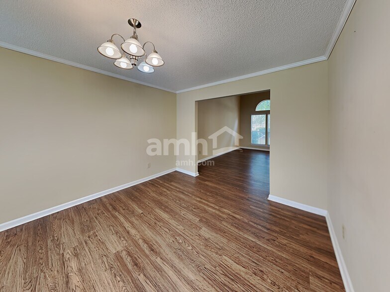 Building Photo - 1516 Gordon Walters Dr