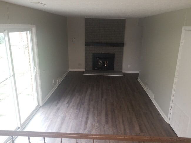 Building Photo - 9712 Mary Dell Ln