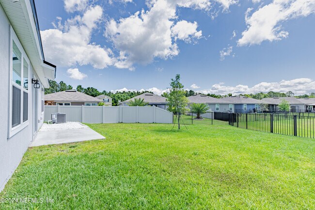 Building Photo - 3474 Cliffside Way