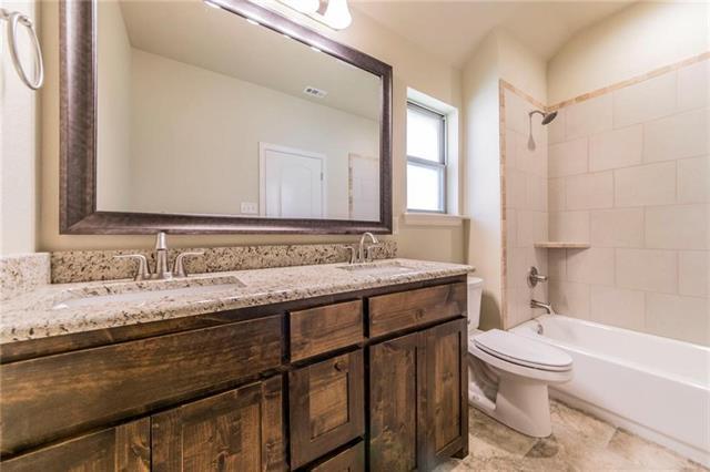 Building Photo - 441 Sagebrush Dr