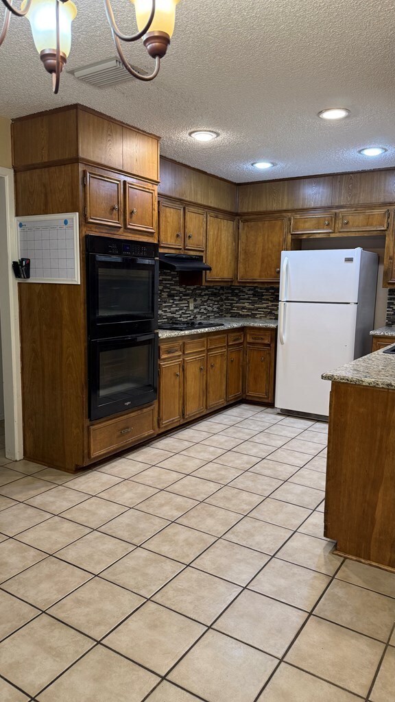 Building Photo - 2602 Wydewood Dr