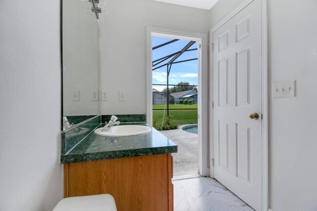 Building Photo - 236 Langham Dr