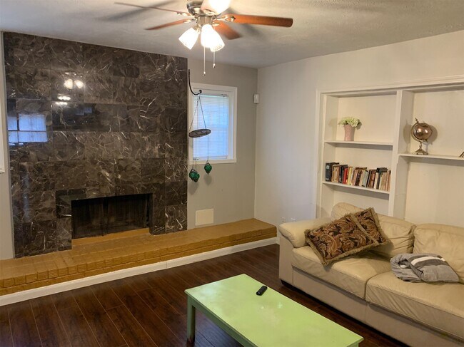Building Photo - 2311 Chelsea Knoll Ln
