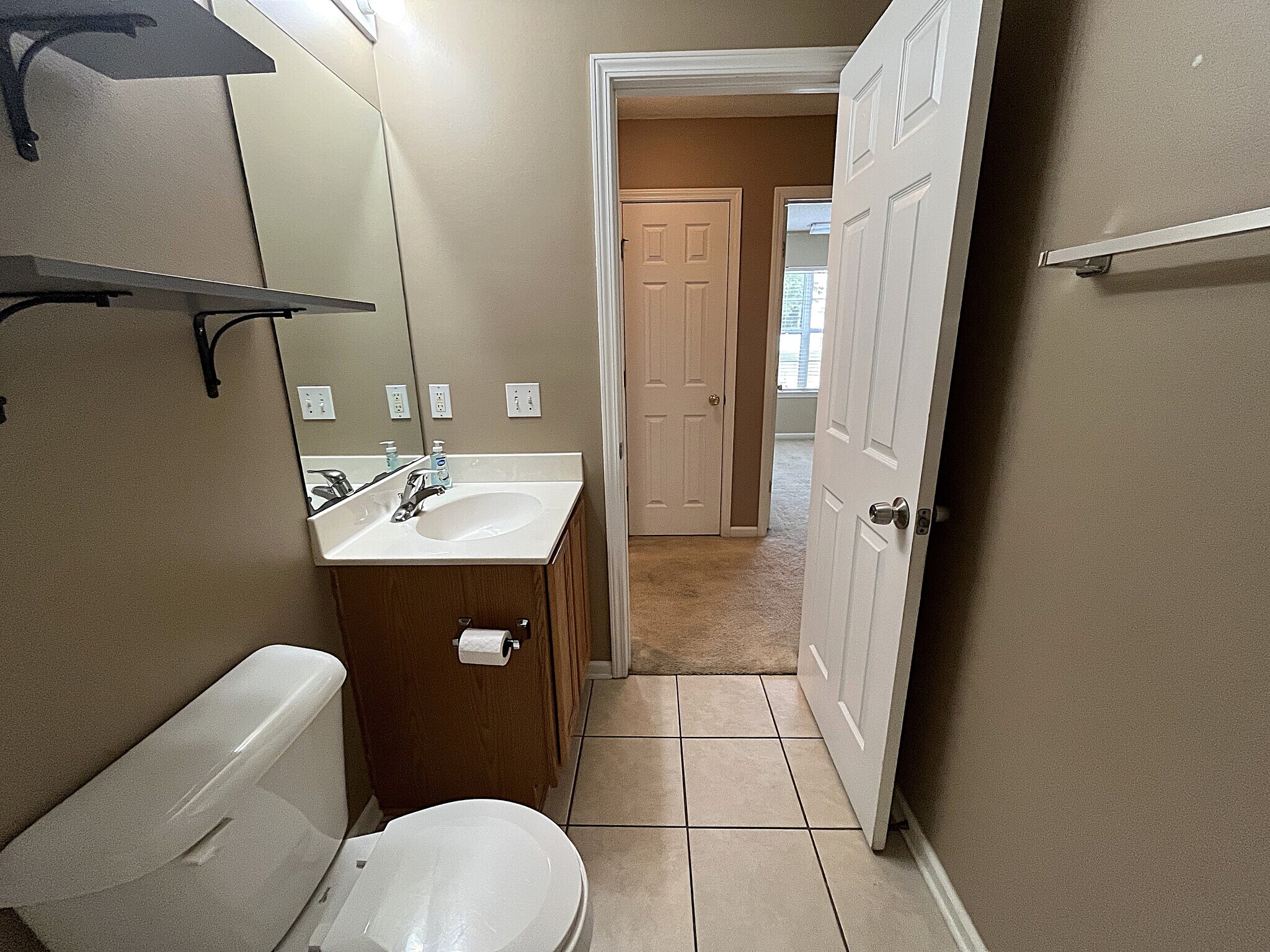 Building Photo - 485 Live Oak Walk