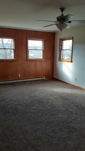 Living Room - 90 Water St