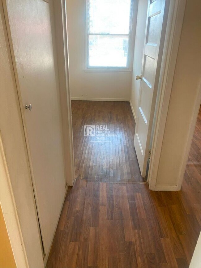 Building Photo - 43360 7th St E