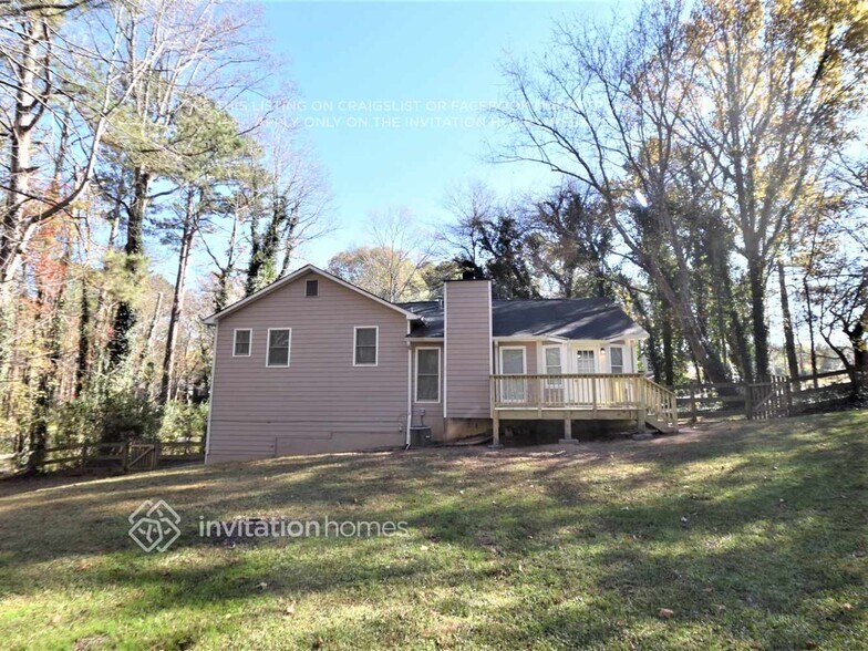 Building Photo - 41 Meek Dr