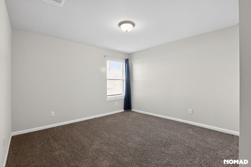 Building Photo - 3274 E Blue Heron Dr