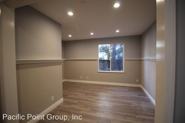 Building Photo - 5 br, 2.5 bath House - 2731 Zinfandel Ct