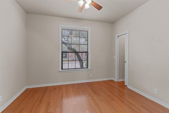 Building Photo - 4220 John's Light Dr