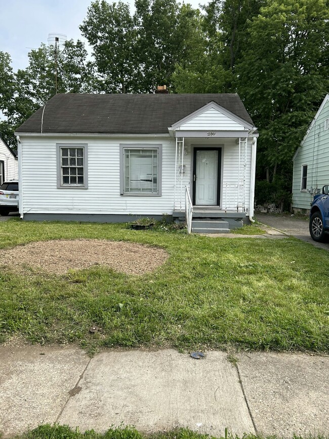 Primary Photo - 4608 St James Ave