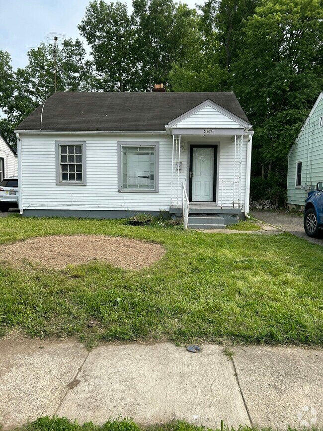 Building Photo - 4608 St James Ave