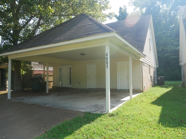 Primary Photo - 4651 Addington Dr