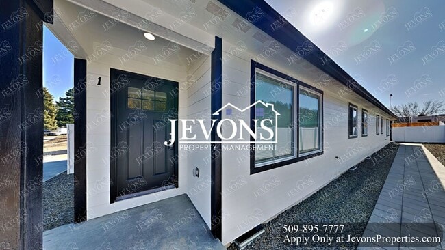 Building Photo - 1912 W Mead Ave