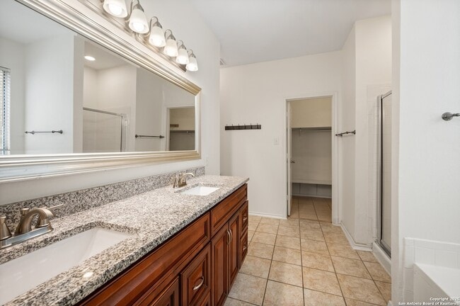 Building Photo - 207 Verde Ridge