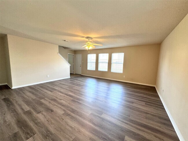 Building Photo - 5042 Ivy Fair Way