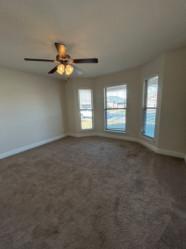 Building Photo - Beautiful 4 Bedroom Home in Northpark!