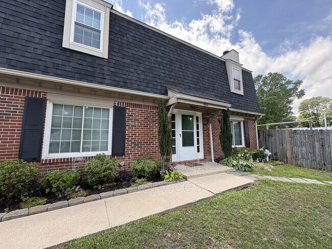 Building Photo - 1501 Antler Cir