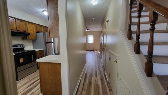 Building Photo - 3703 Cliffridge Dr