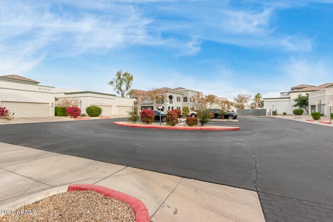 Building Photo - 295 N Rural Rd