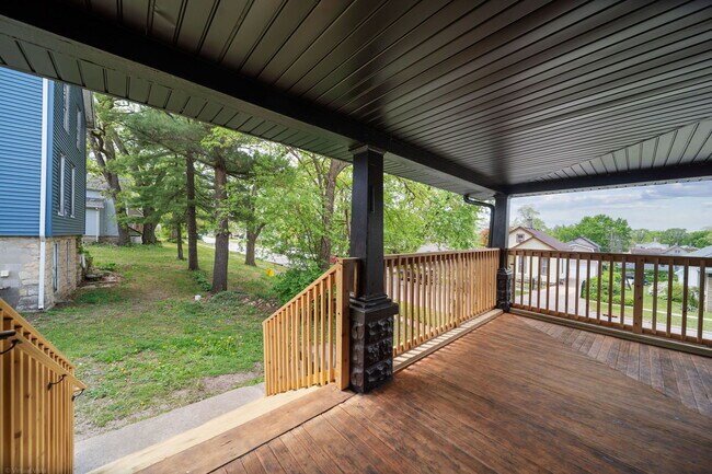 Building Photo - 132 Akin Ave
