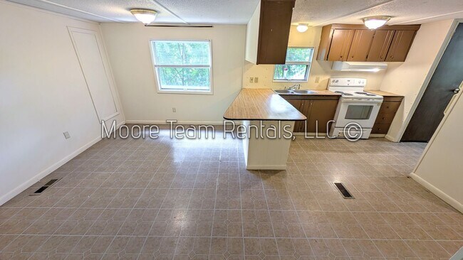 Building Photo - 5413 Greenville Hwy
