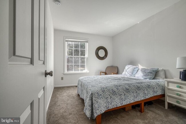 Building Photo - 28 Salthill Ct