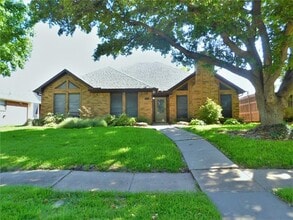 Building Photo - 2105 Sonata Ln