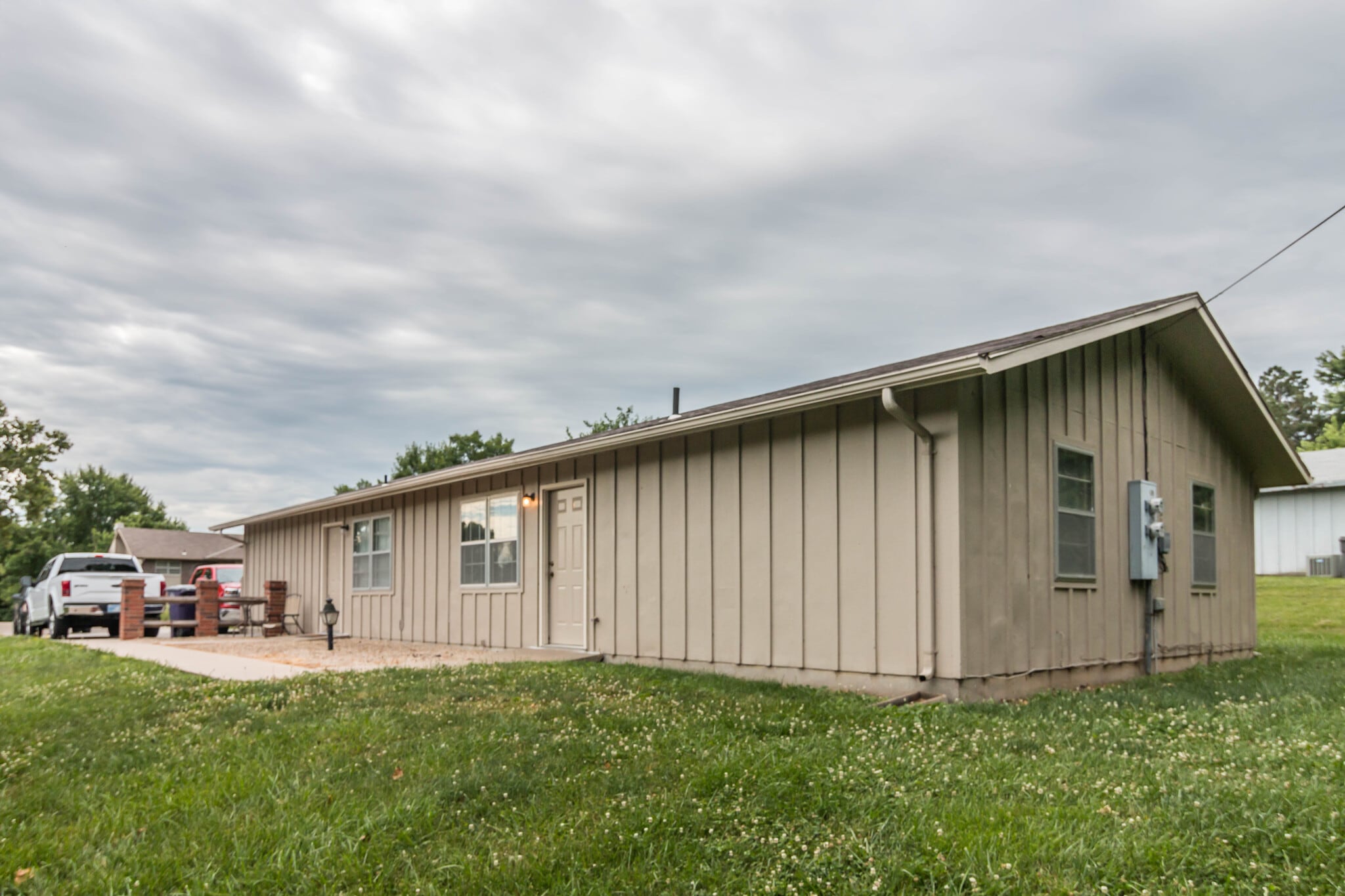 Building Photo - 811 Dondee Dr