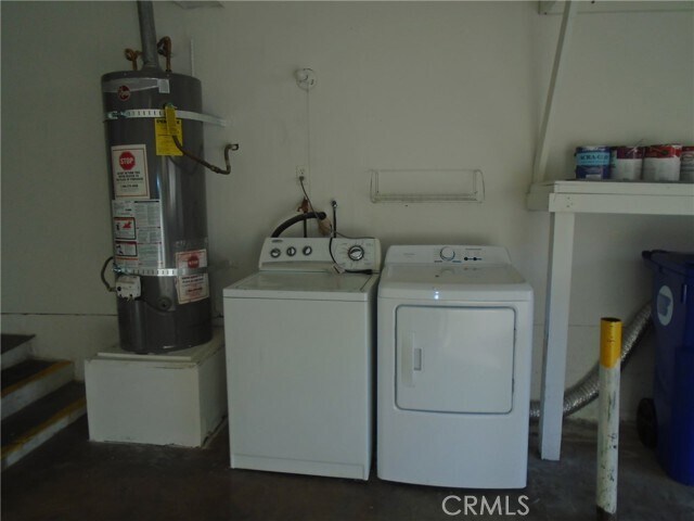 Building Photo - 9361 Shadowood Dr