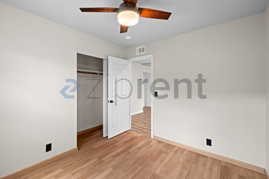 Building Photo - 208 Richard Pl