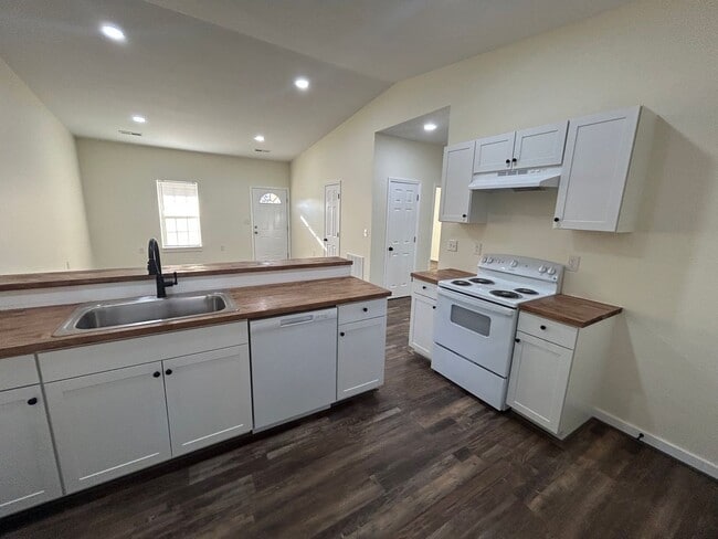 Building Photo - Arab Duplex Homes For Rent
