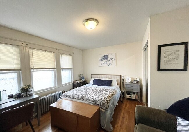 Building Photo - 11 Romsey St