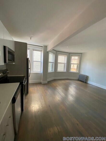 Building Photo - 117 Park Dr