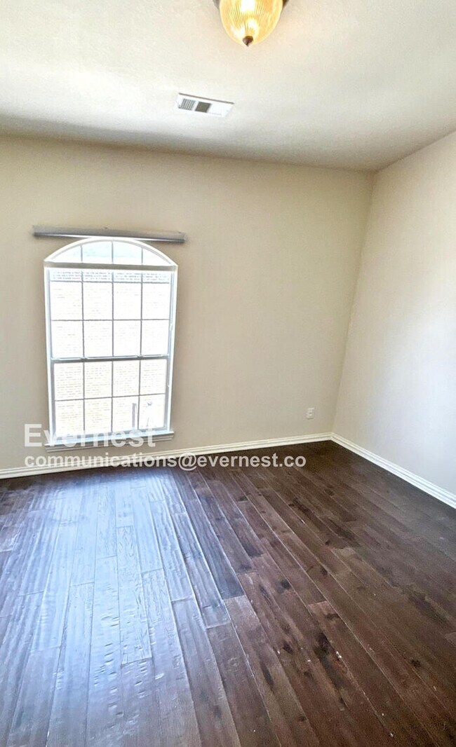 Building Photo - 4633 San Marcos Way