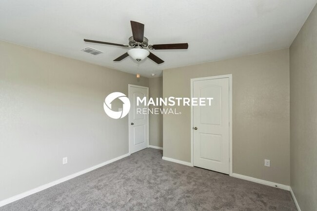 Building Photo - 3 Bedroom Pet-Friendly Home in San Antonio, TX with Main Street Renewal