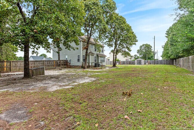 Building Photo - 48 Old Field Loop