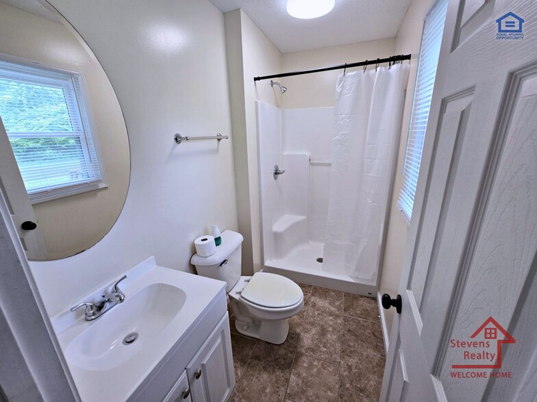 Building Photo - 54 Big Springs Cir