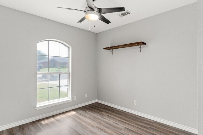 Building Photo - 4305 Maggie Dr