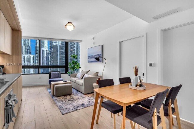 Building Photo - 225 N Miami Ave