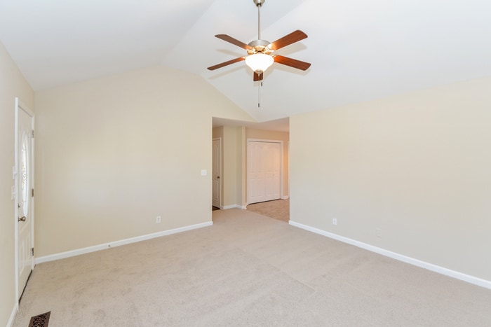 Building Photo - 1018 Granny White Rd