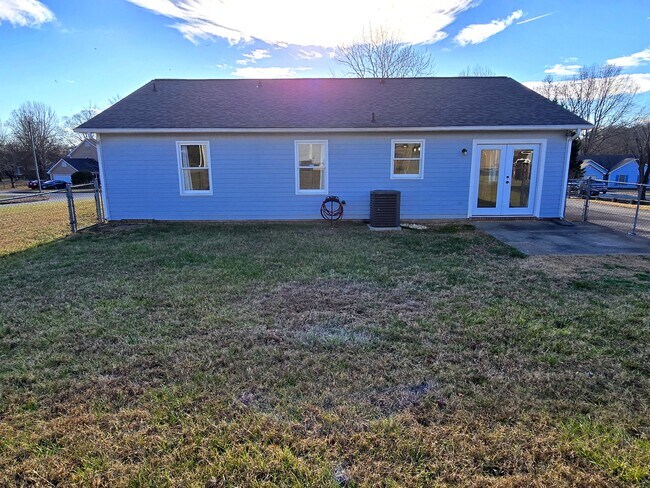 Building Photo - 3533 Cedar Post Rd