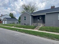 Building Photo - 652 Woodbury Ave