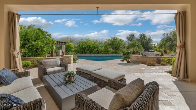 Building Photo - 5413 E Juniper Cyn Dr